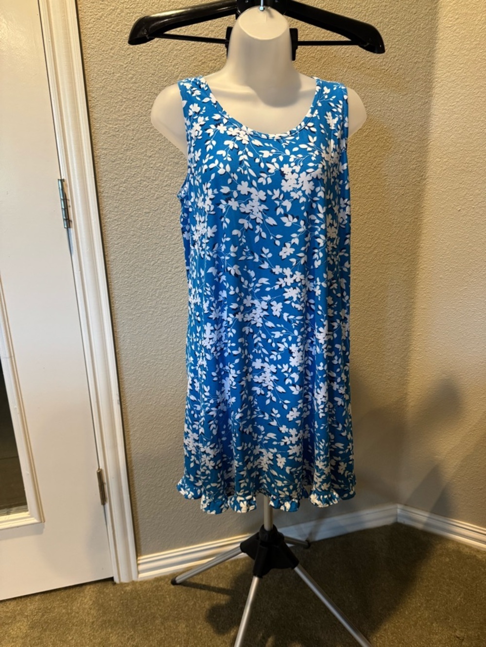 Draper James Bright Blue and White Floral Sleeveless Ruffle Dress Sz SM